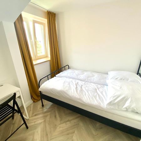 Apartament Sanok-Z Widokiem Na Rynek I Tarasem Exterior foto